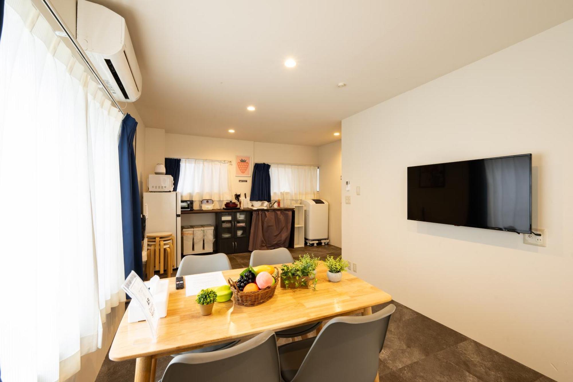 Thunder Hotel -雷門サンダーホテル- 浅草駅から徒歩5分 ベビー用品付き ファミリーも歓迎 大人8名もok!! Tokio Buitenkant foto