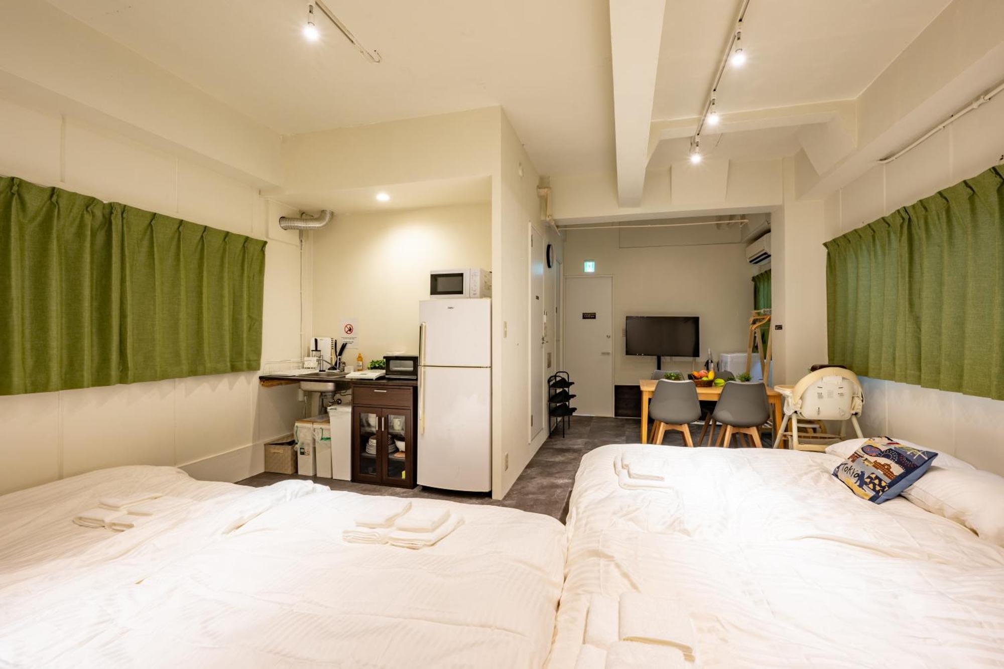 Thunder Hotel -雷門サンダーホテル- 浅草駅から徒歩5分 ベビー用品付き ファミリーも歓迎 大人8名もok!! Tokio Buitenkant foto